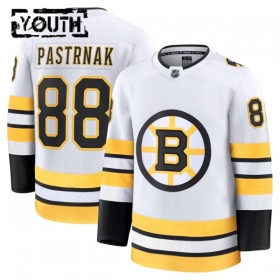 Boston Bruins Dresy Fanatics Premium David Pastrnak 2025-26 Bílý Venkovní - Dětské